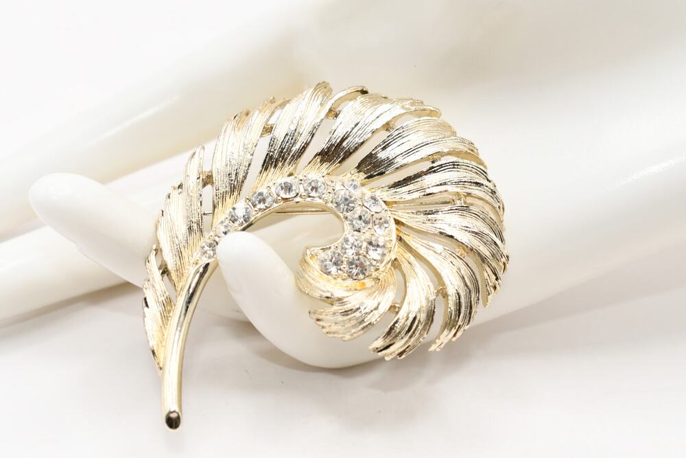 Vintage Mid Century Feather Brooch Clear Rhinestones Gold Tone Signed